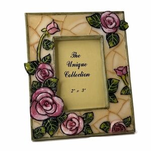 The Unique Collection Pink Rose Decorative 2x3 Plastic Photo Frame
